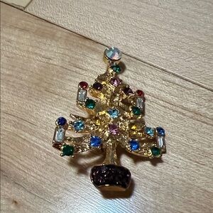 Colorful vintage Gemstone Christmas Tree Brooch